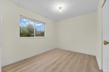 Photo 14 at 1382 Sutherland Avenue, Oxford Heights, Port Coquitlam