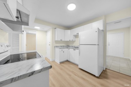 Photo 11 at 1382 Sutherland Avenue, Oxford Heights, Port Coquitlam