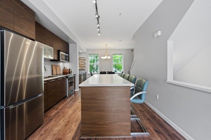 Photo 9 at 6 - 2495 Davies Avenue, Central Pt Coquitlam, Port Coquitlam