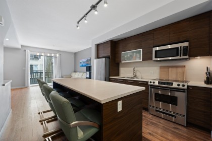 Photo 8 at 6 - 2495 Davies Avenue, Central Pt Coquitlam, Port Coquitlam