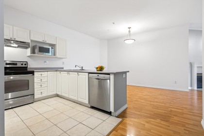 Photo 10 at 125 - 2109 Rowland Street, Central Pt Coquitlam, Port Coquitlam
