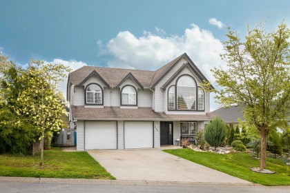 Photo 1 at 8381 Casselman Crescent, Mission BC, Mission