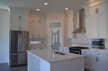 Photo 3 at 11036 Buckerfield Drive, Cottonwood MR, Maple Ridge