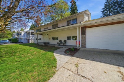 Photo 2 at 12014 208 Street, Northwest Maple Ridge, Maple Ridge