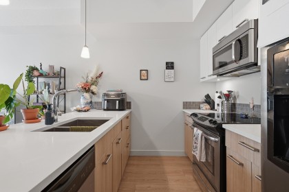 Photo 1 at 304 - 2214 Kelly Avenue, Central Pt Coquitlam, Port Coquitlam