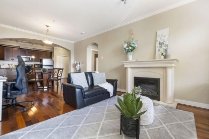 Photo 3 at 320 - 2628 Maple Street, Central Pt Coquitlam, Port Coquitlam