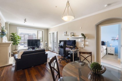 Photo 5 at 320 - 2628 Maple Street, Central Pt Coquitlam, Port Coquitlam