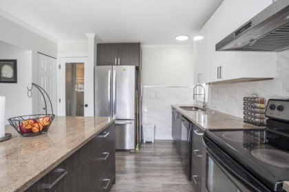 Photo 9 at 20444 Dale Drive, Southwest Maple Ridge, Maple Ridge