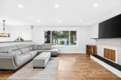 Photo 3 at 21099 Berry Avenue, Southwest Maple Ridge, Maple Ridge