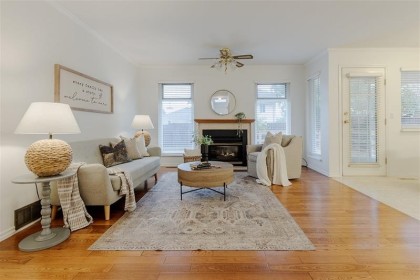 Photo 22 at 19596 Somerset Drive, Mid Meadows, Pitt Meadows