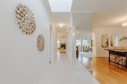 Photo 3 at 19596 Somerset Drive, Mid Meadows, Pitt Meadows