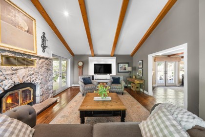 Photo 3 at 27724 Arbutus Place, Northeast, Maple Ridge