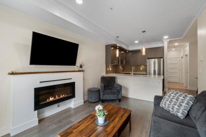 Photo 2 at 104 - 2349 Welcher Avenue, Central Pt Coquitlam, Port Coquitlam