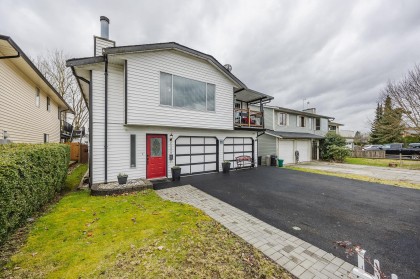 Photo 1 at 20492 Thorne Avenue, Southwest Maple Ridge, Maple Ridge