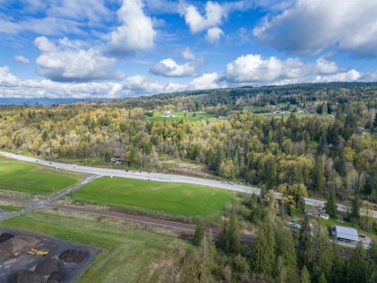Photo 13 at 25655 Lougheed Highway, Thornhill MR, Maple Ridge