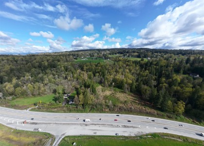 Photo 10 at 25655 Lougheed Highway, Thornhill MR, Maple Ridge