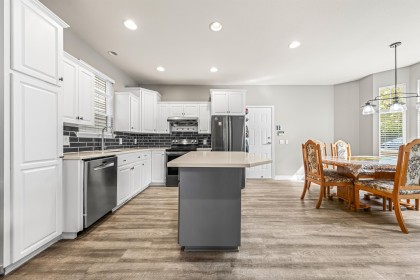 Photo 8 at 1 - 11495 Cottonwood Drive, Cottonwood MR, Maple Ridge