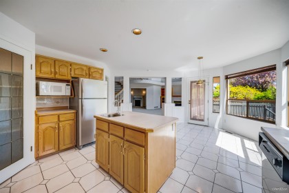 Photo 10 at 1160 Settlers Court, Citadel PQ, Port Coquitlam
