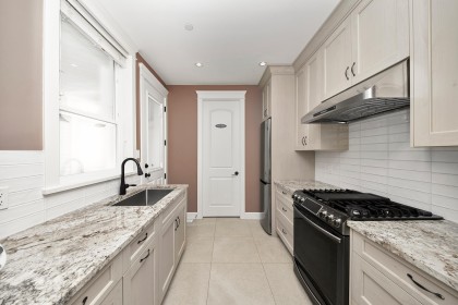 Photo 12 at 24341 124 Avenue, Websters Corners, Maple Ridge