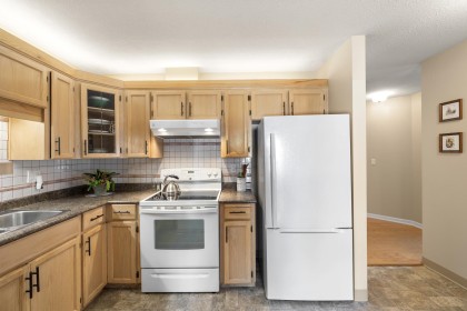 Photo 17 at 208 - 22611 116 Avenue, East Central, Maple Ridge
