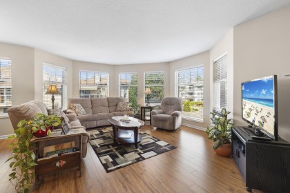Photo 3 at 208 - 22611 116 Avenue, East Central, Maple Ridge