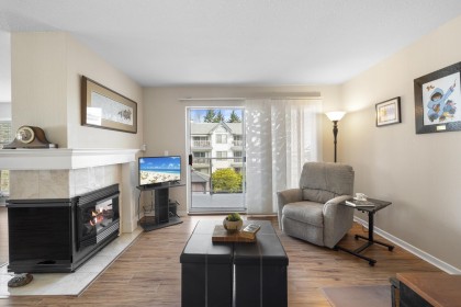 Photo 5 at 208 - 22611 116 Avenue, East Central, Maple Ridge