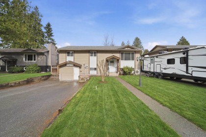 Photo 2 at 21139 Cook Avenue, Southwest Maple Ridge, Maple Ridge