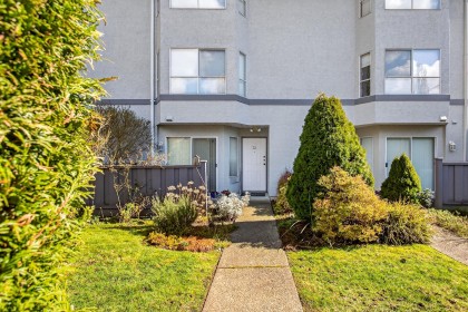 Photo 1 at 22 - 3476 Coast Meridian Road, Lincoln Park PQ, Port Coquitlam