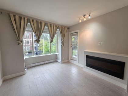 Photo 9 at 204 - 2460 Kelly Avenue, Central Pt Coquitlam, Port Coquitlam