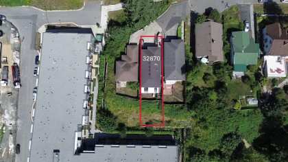 Photo 3 at 32870 1 Avenue, Mission BC, Mission