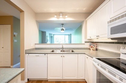 Photo 17 at 311 - 12148 224 Street, East Central, Maple Ridge