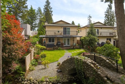Photo 2 at 3358 Jervis Street, Woodland Acres PQ, Port Coquitlam