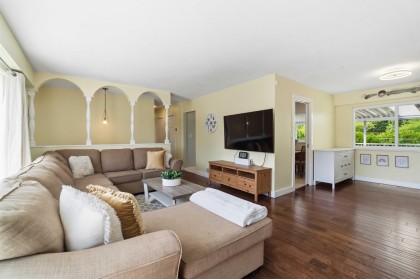 Photo 6 at 1861 Chalmers Avenue, Oxford Heights, Port Coquitlam