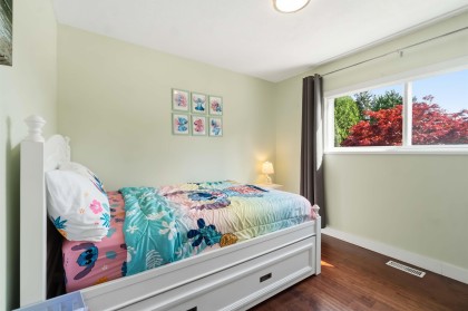 Photo 13 at 1861 Chalmers Avenue, Oxford Heights, Port Coquitlam