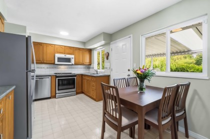 Photo 9 at 1861 Chalmers Avenue, Oxford Heights, Port Coquitlam
