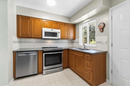 Photo 11 at 1861 Chalmers Avenue, Oxford Heights, Port Coquitlam