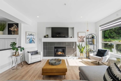 Photo 6 at 10639 249 Street, Thornhill MR, Maple Ridge