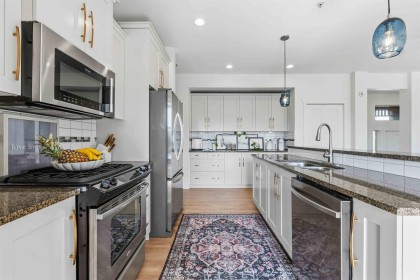 Photo 16 at 10639 249 Street, Thornhill MR, Maple Ridge