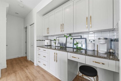 Photo 10 at 10639 249 Street, Thornhill MR, Maple Ridge