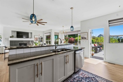Photo 15 at 10639 249 Street, Thornhill MR, Maple Ridge