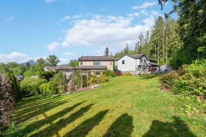 Photo 40 at 10639 249 Street, Thornhill MR, Maple Ridge