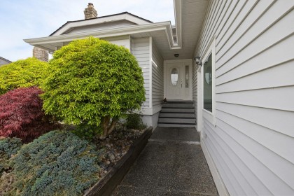 Photo 2 at 2165 Tower Court, Citadel PQ, Port Coquitlam