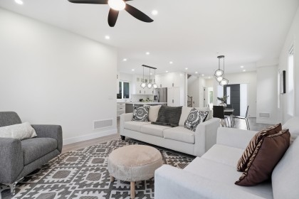 Photo 6 at 3858 Coast Meridian Road, Oxford Heights, Port Coquitlam