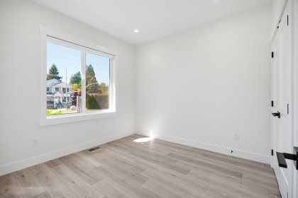 Photo 13 at 3858 Coast Meridian Road, Oxford Heights, Port Coquitlam