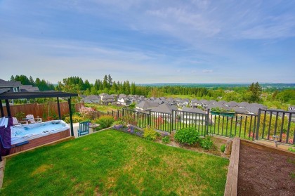 Photo 4 at 10163 247 Street, Albion, Maple Ridge