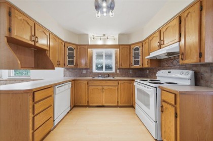 Photo 10 at 11911 238b Street, Cottonwood MR, Maple Ridge