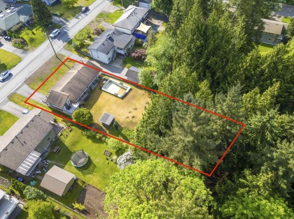 Photo 6 at 4067 Sefton Street, Oxford Heights, Port Coquitlam