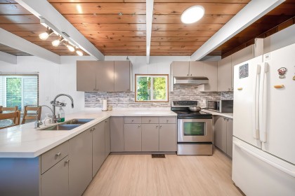 Photo 16 at 4067 Sefton Street, Oxford Heights, Port Coquitlam