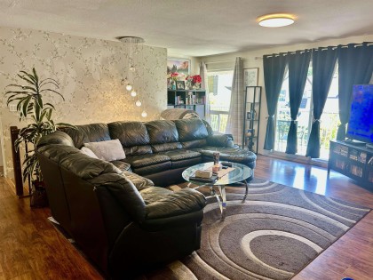 Photo 2 at 20929 Hunter Place, Southwest Maple Ridge, Maple Ridge