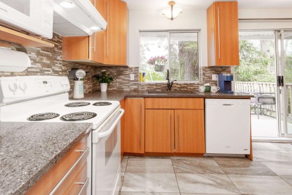 Photo 4 at 1853 Windermere Avenue, Oxford Heights, Port Coquitlam